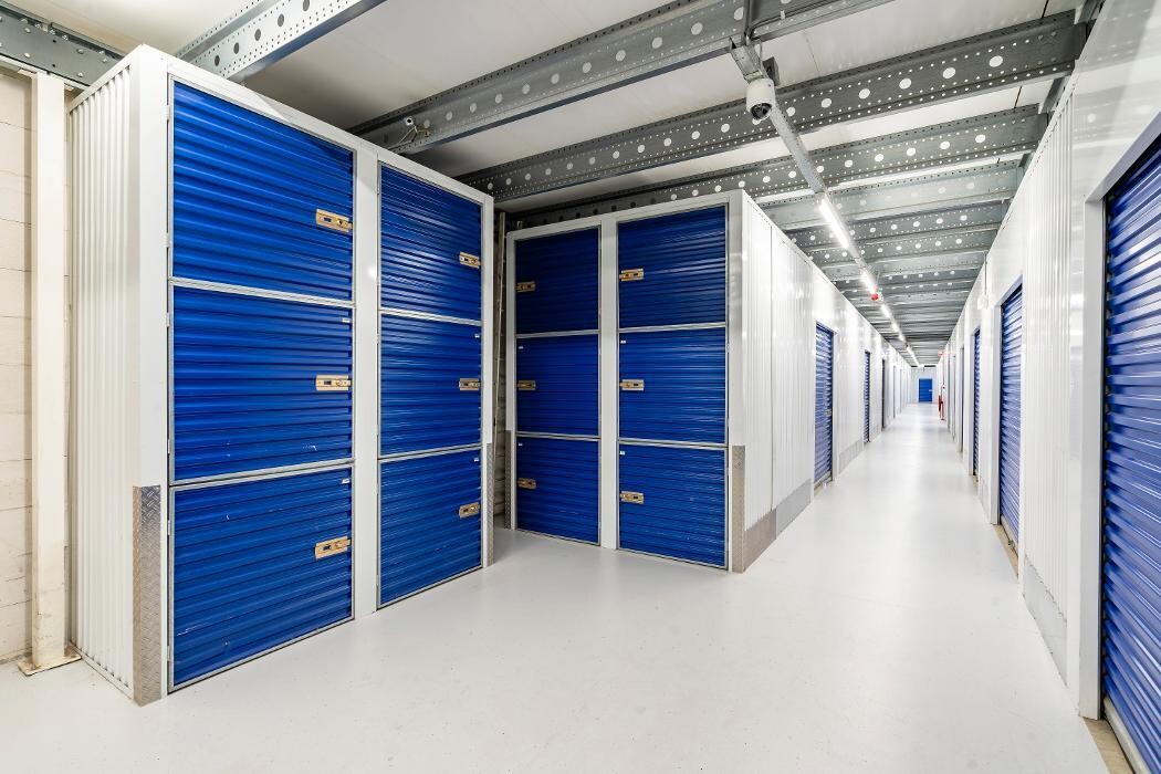 Foto's 1BOX Self Storage Den Bosch Opslagruimte huren