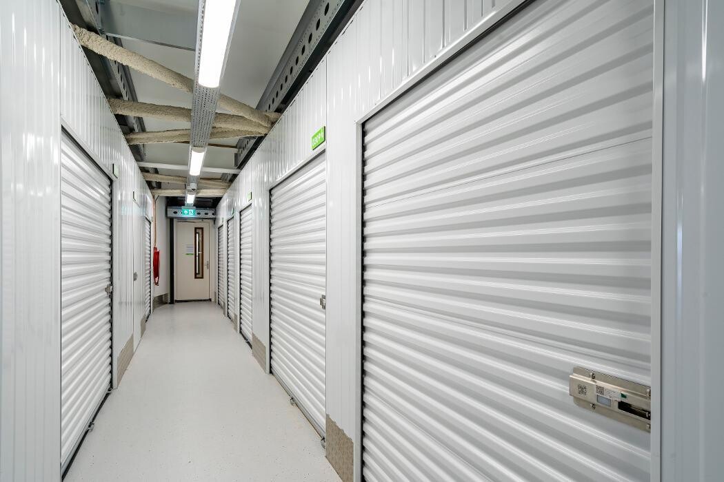 Foto's 1BOX Self Storage Den Haag Opslagruimte huren