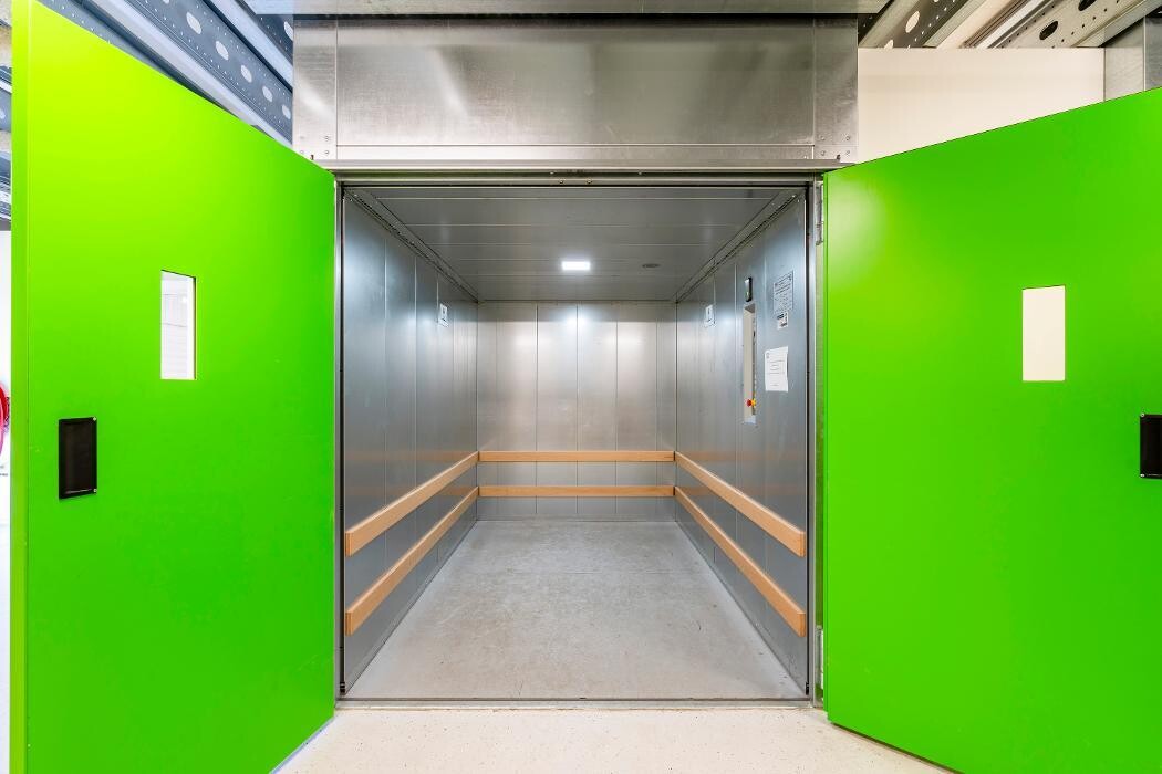 Foto's 1BOX Self Storage Den Haag Opslagruimte huren