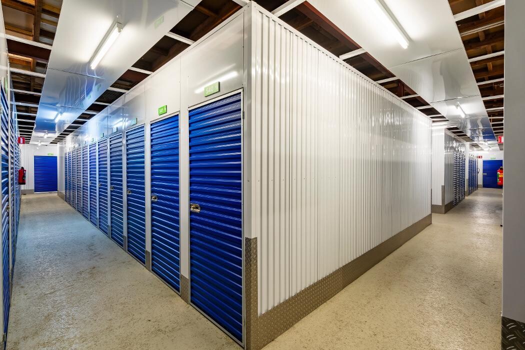 Foto's 1BOX Self Storage Roermond Opslagruimte huren