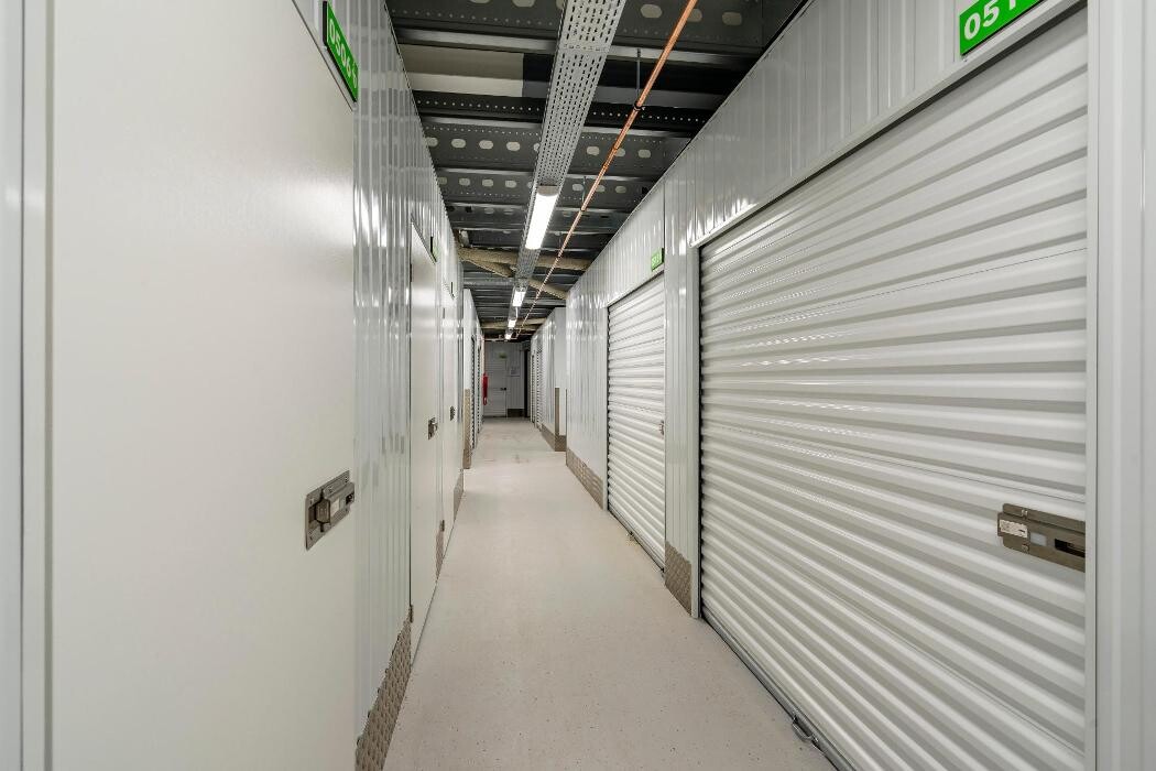 Foto's 1BOX Self Storage Amsterdam-Zuidoost Opslagruimte huren