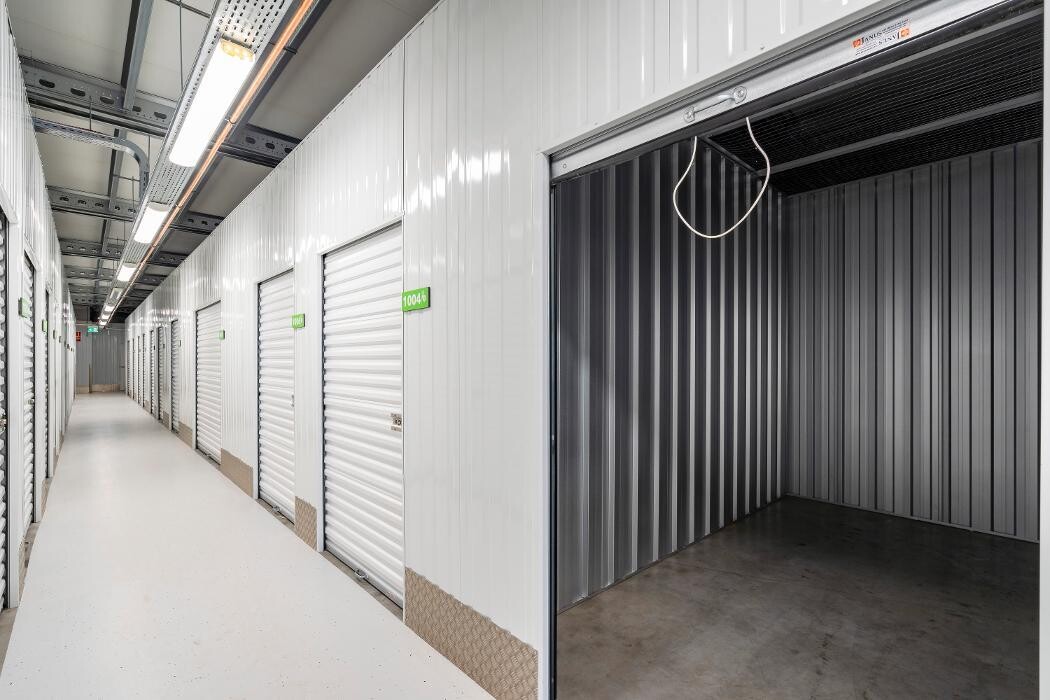 Foto's 1BOX Self Storage Amsterdam-Zuidoost Opslagruimte huren
