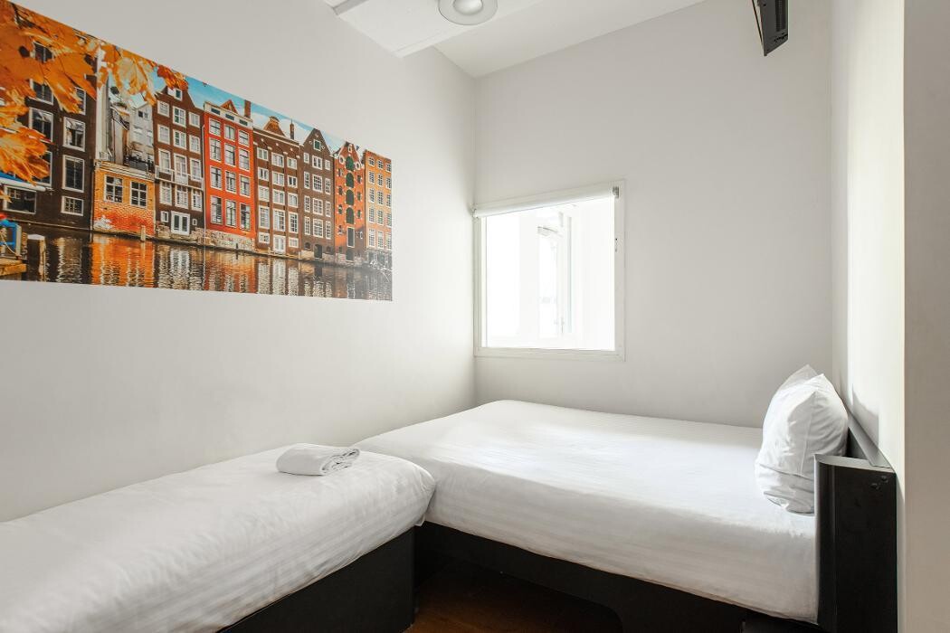 Foto's easyHotel Amsterdam City Centre