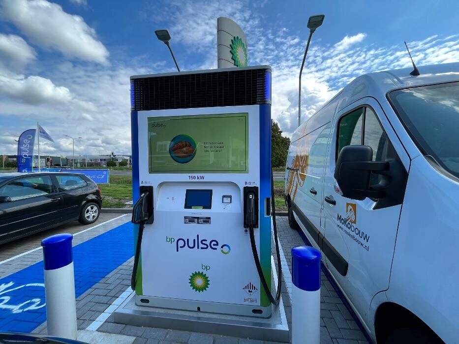 Foto's bp pulse laadstation