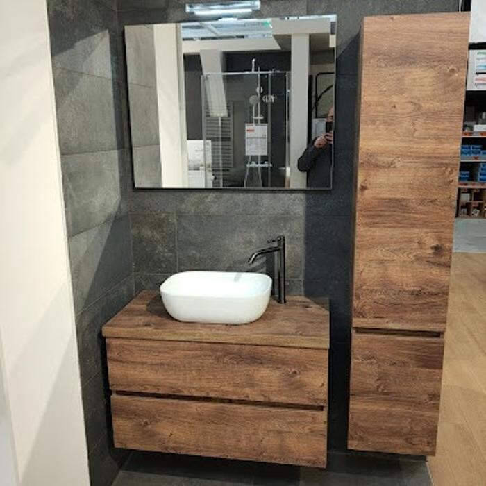 Foto's HORNBACH Badkamerstudio Breda