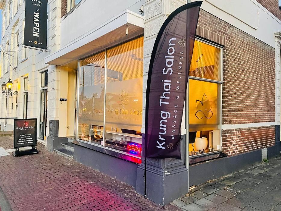 Foto's Krung Thai Salon