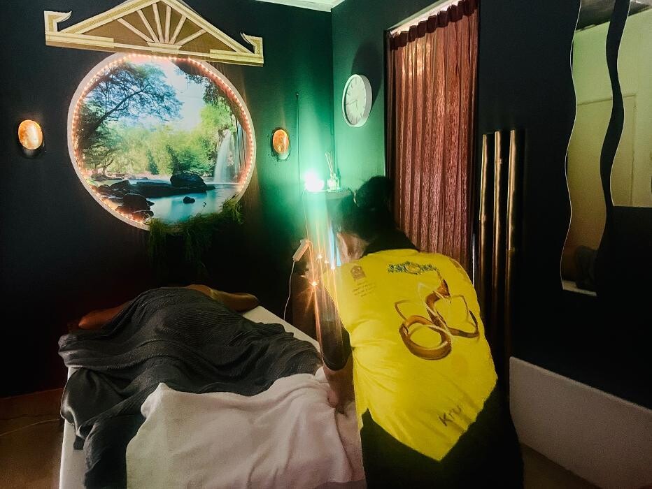 Foto's Krung Thai Salon