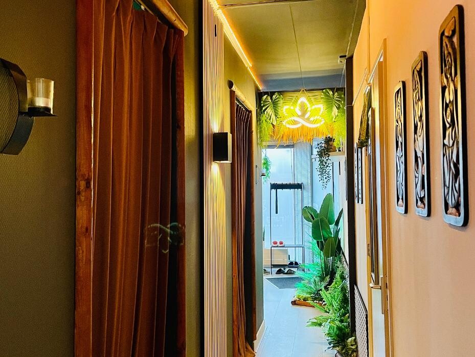 Foto's Krung Thai Salon