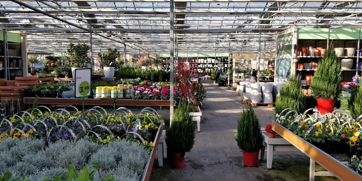 Foto's AVRI Bloem- en Tuincentrum