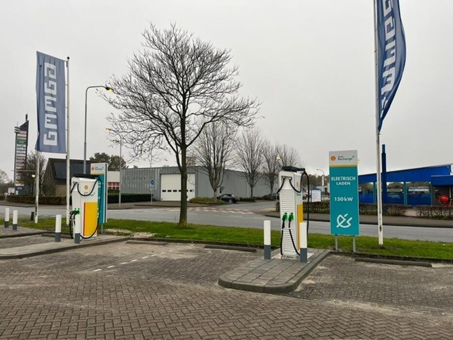 Foto's Shell Recharge Charging Station