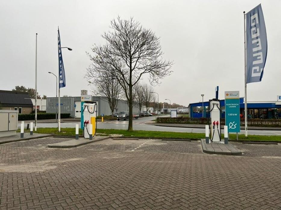 Foto's Shell Recharge Charging Station