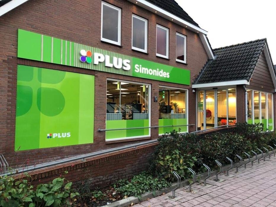 Foto's PLUS Simonides