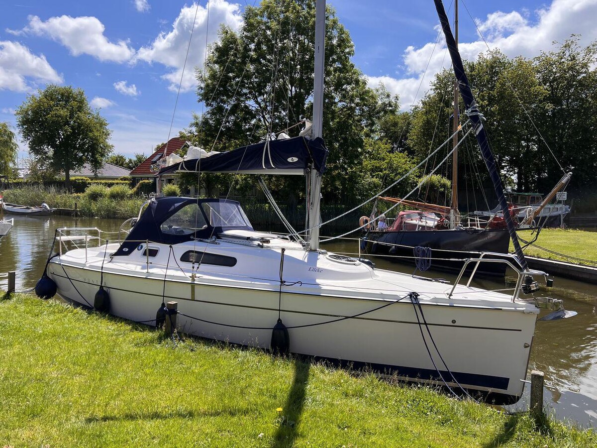 Foto's Own Ship Yachtcharter Lemmer
