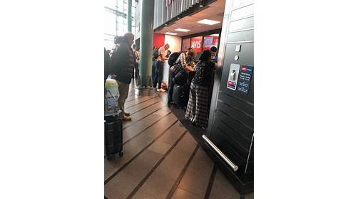 Foto's Avis Autoverhuur - Luchthaven Amsterdam