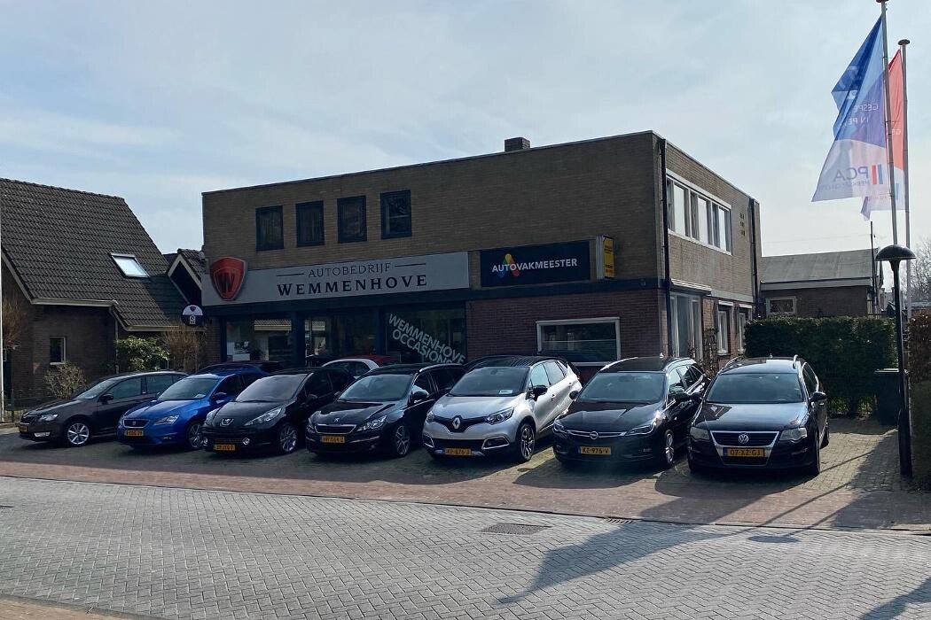 Foto's Autovakmeester Wemmenhove PCA Dealer Citroën Peugeot Renault en Wemmenhove Autoverhuur