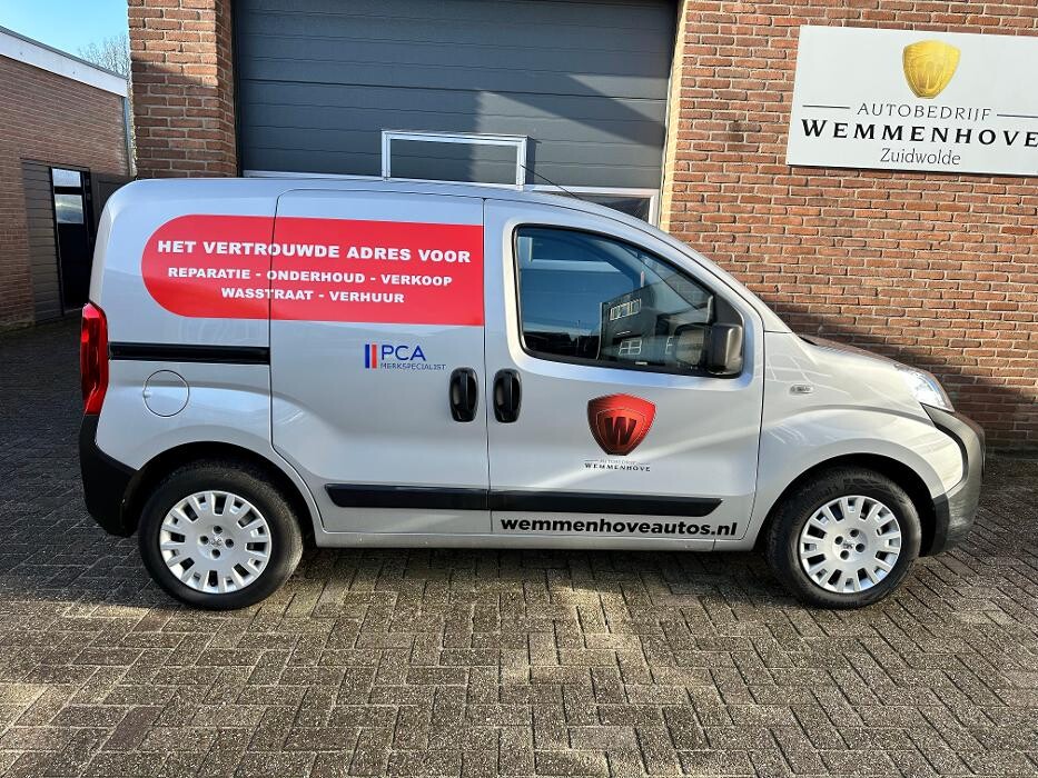 Foto's Autovakmeester Wemmenhove PCA Dealer Citroën Peugeot Renault en Wemmenhove Autoverhuur