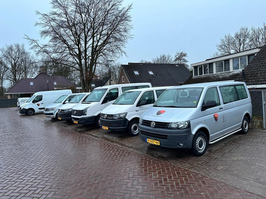 Foto's Autovakmeester Wemmenhove PCA Dealer Citroën Peugeot Renault en Wemmenhove Autoverhuur