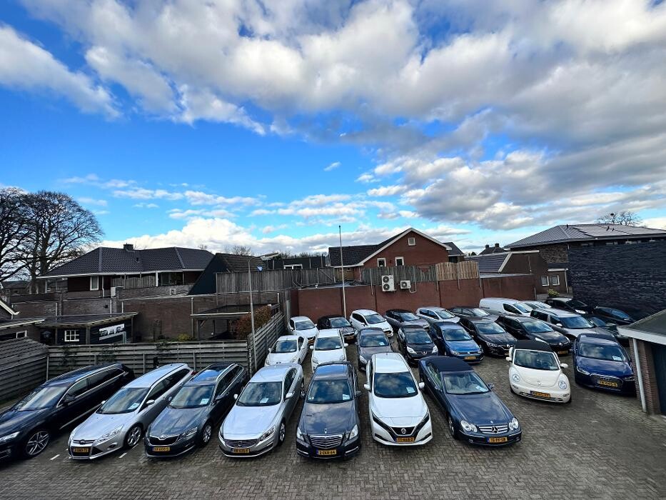 Foto's Autovakmeester Wemmenhove PCA Dealer Citroën Peugeot Renault en Wemmenhove Autoverhuur
