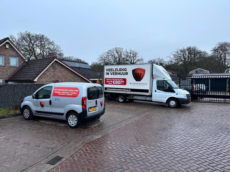 Foto's Autovakmeester Wemmenhove PCA Dealer Citroën Peugeot Renault en Wemmenhove Autoverhuur