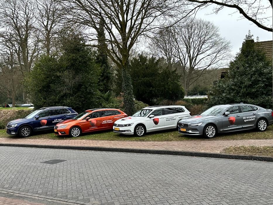 Foto's Autovakmeester Wemmenhove PCA Dealer Citroën Peugeot Renault en Wemmenhove Autoverhuur