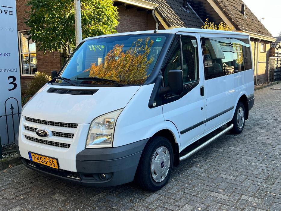 Foto's Autovakmeester Wemmenhove PCA Dealer Citroën Peugeot Renault en Wemmenhove Autoverhuur