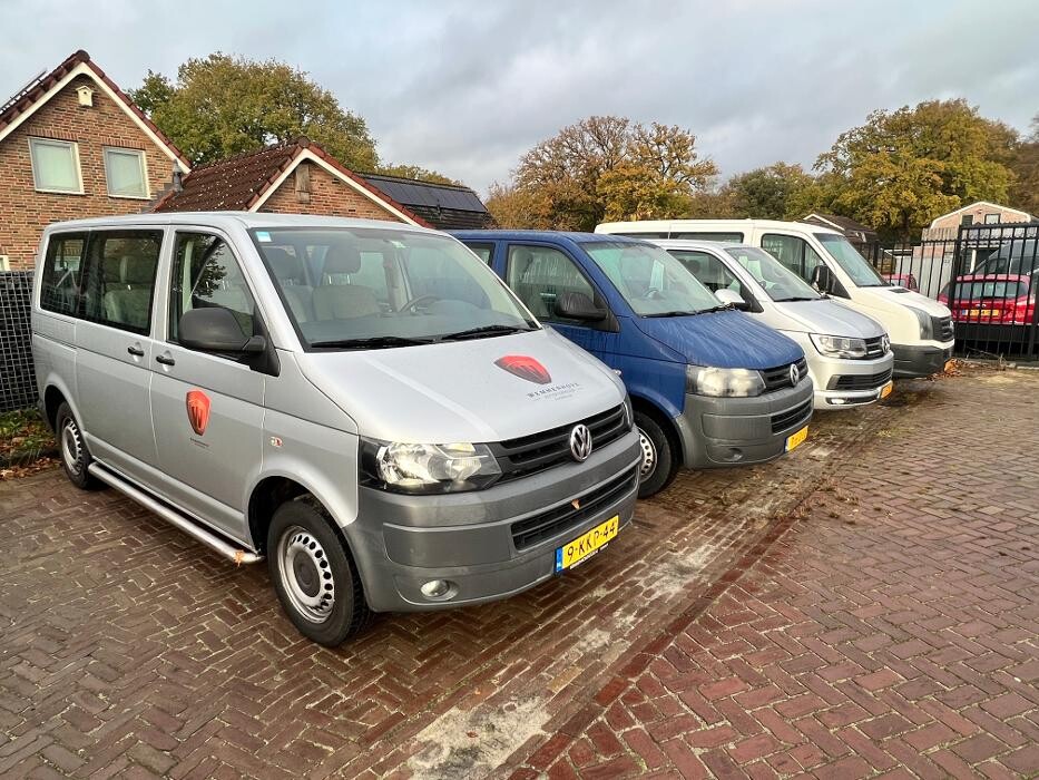 Foto's Autovakmeester Wemmenhove PCA Dealer Citroën Peugeot Renault en Wemmenhove Autoverhuur
