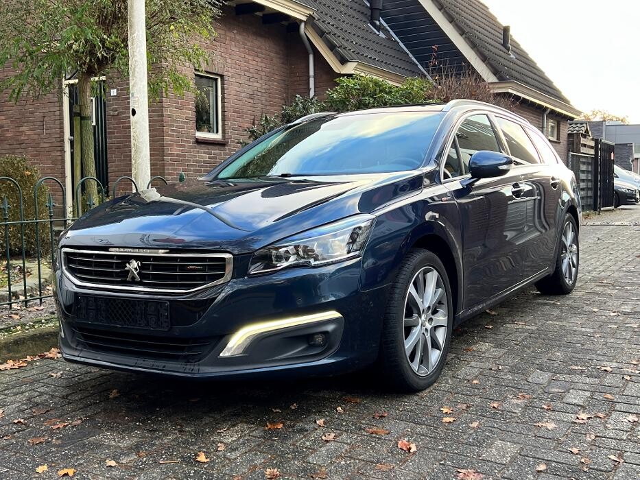 Foto's Autovakmeester Wemmenhove PCA Dealer Citroën Peugeot Renault en Wemmenhove Autoverhuur