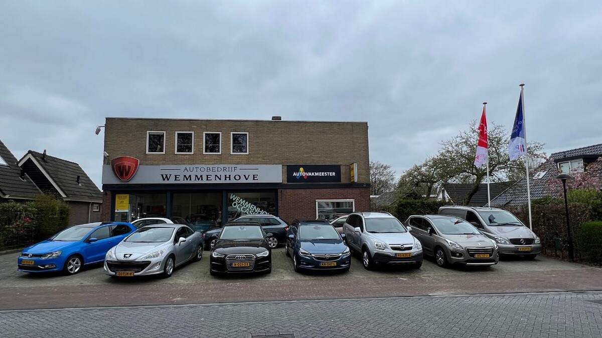 Foto's Autovakmeester Wemmenhove PCA Dealer Citroën Peugeot Renault en Wemmenhove Autoverhuur