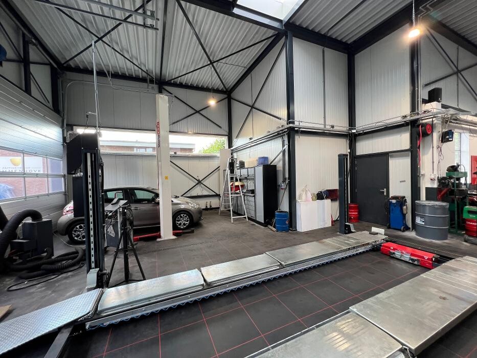 Foto's Autovakmeester Wemmenhove PCA Dealer Citroën Peugeot Renault en Wemmenhove Autoverhuur