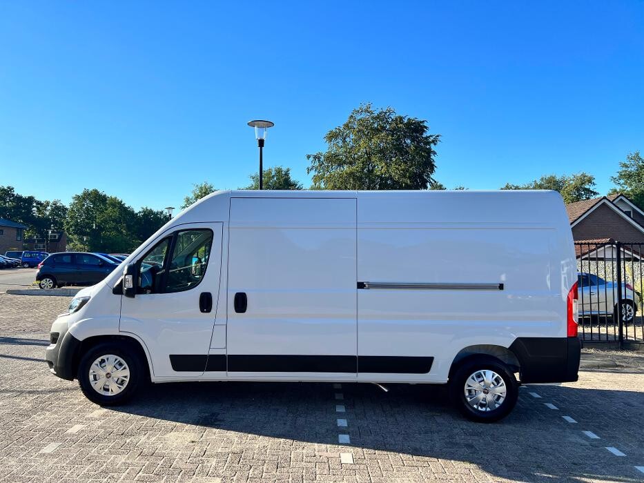 Foto's Autovakmeester Wemmenhove PCA Dealer Citroën Peugeot Renault en Wemmenhove Autoverhuur