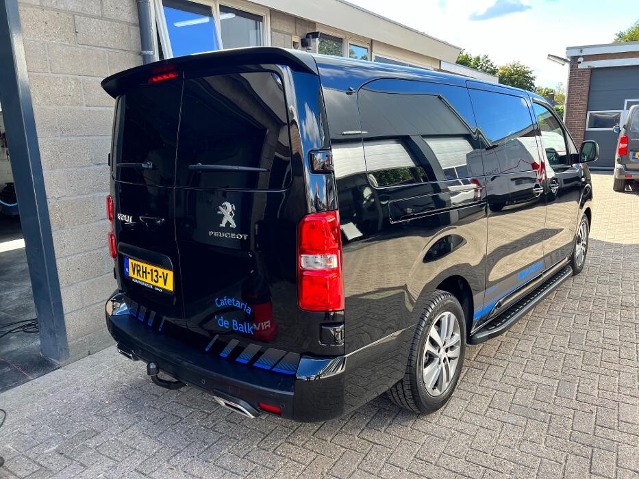 Foto's Autovakmeester Wemmenhove PCA Dealer Citroën Peugeot Renault en Wemmenhove Autoverhuur