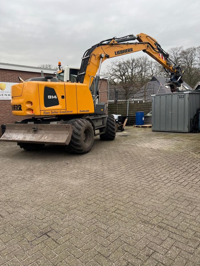 Foto's Autovakmeester Wemmenhove PCA Dealer Citroën Peugeot Renault en Wemmenhove Autoverhuur