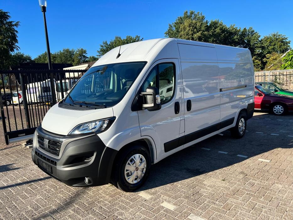 Foto's Autovakmeester Wemmenhove PCA Dealer Citroën Peugeot Renault en Wemmenhove Autoverhuur