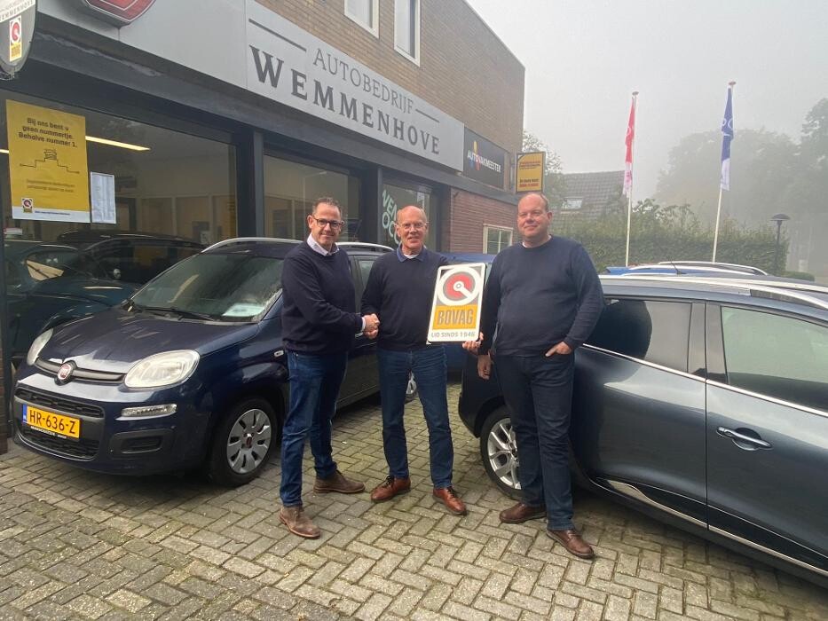 Foto's Autovakmeester Wemmenhove PCA Dealer Citroën Peugeot Renault en Wemmenhove Autoverhuur