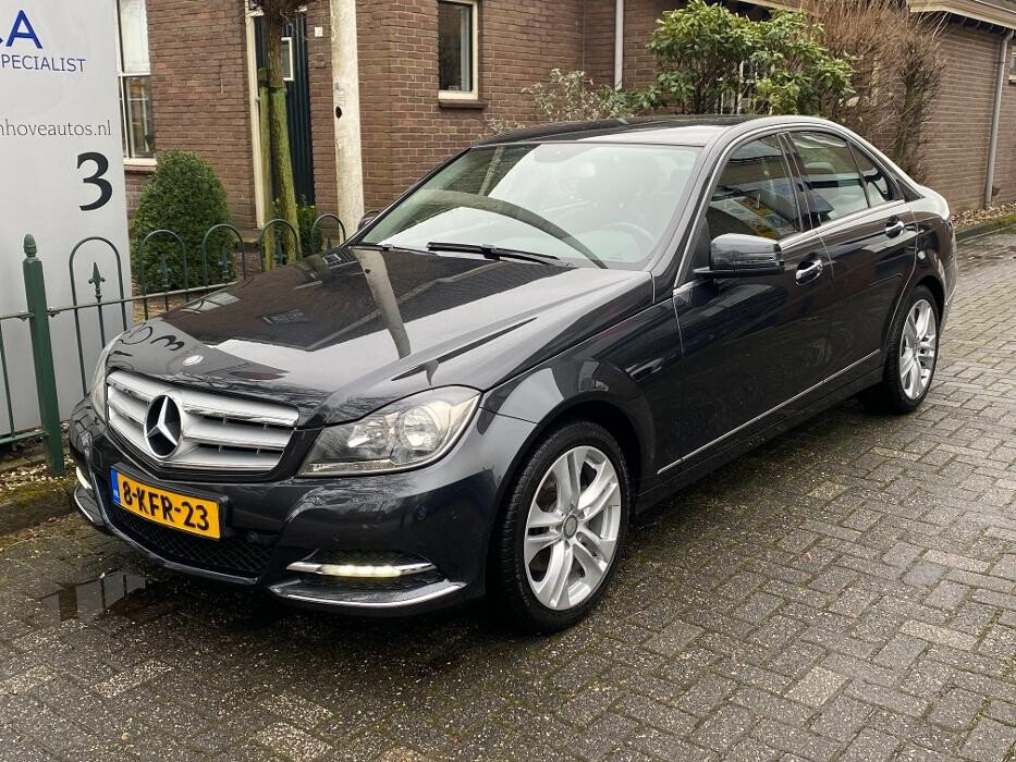 Foto's Autovakmeester Wemmenhove PCA Dealer Citroën Peugeot Renault en Wemmenhove Autoverhuur