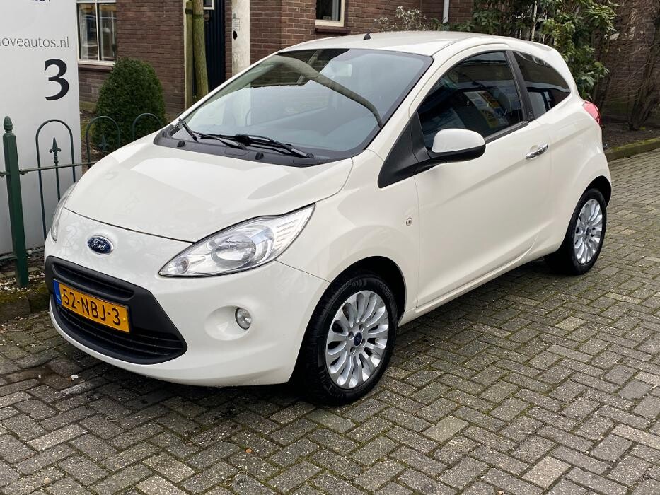 Foto's Autovakmeester Wemmenhove PCA Dealer Citroën Peugeot Renault en Wemmenhove Autoverhuur