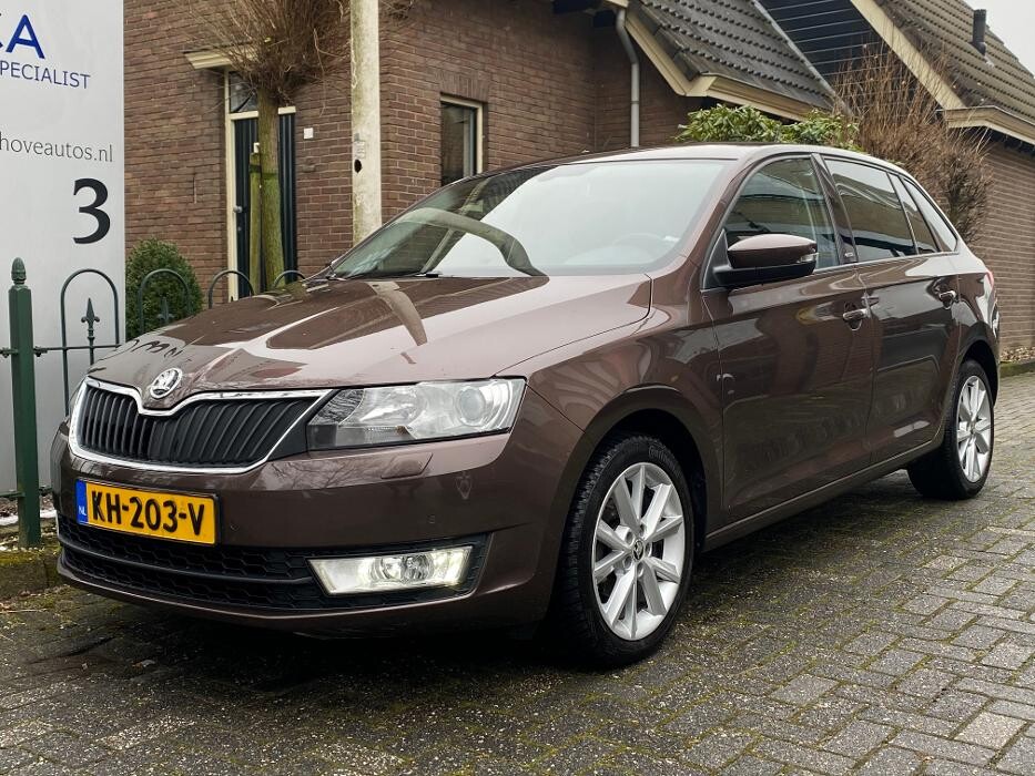 Foto's Autovakmeester Wemmenhove PCA Dealer Citroën Peugeot Renault en Wemmenhove Autoverhuur
