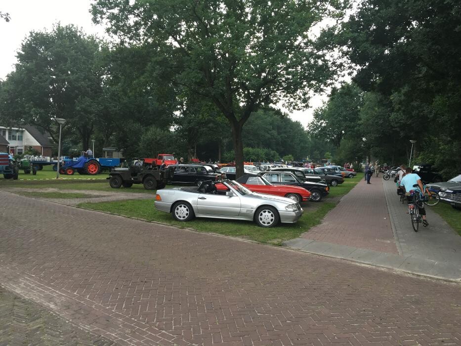 Foto's Autovakmeester Wemmenhove PCA Dealer Citroën Peugeot Renault en Wemmenhove Autoverhuur