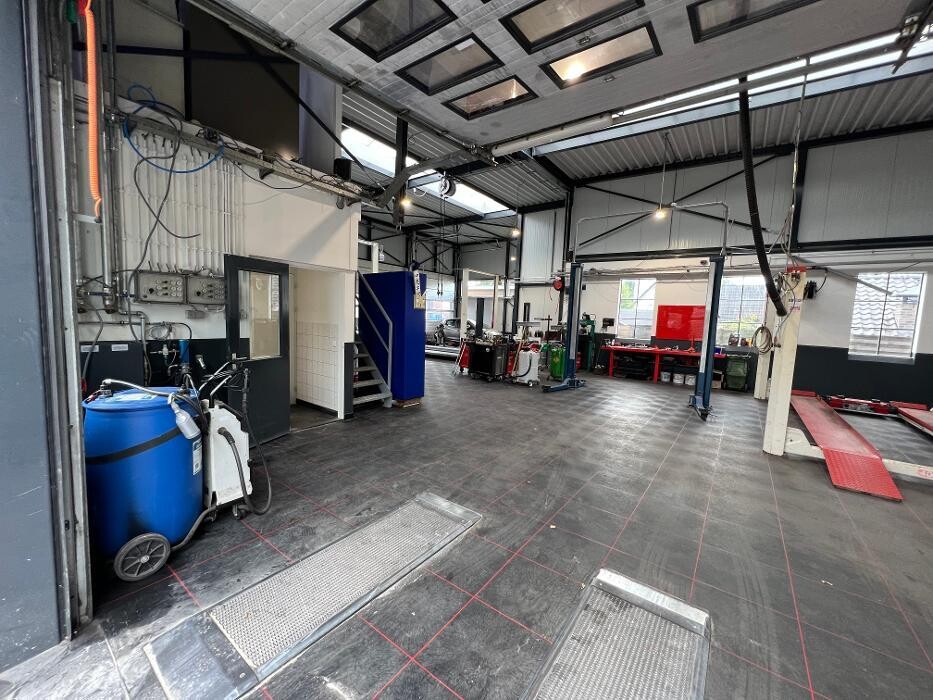 Foto's Autovakmeester Wemmenhove PCA Dealer Citroën Peugeot Renault en Wemmenhove Autoverhuur
