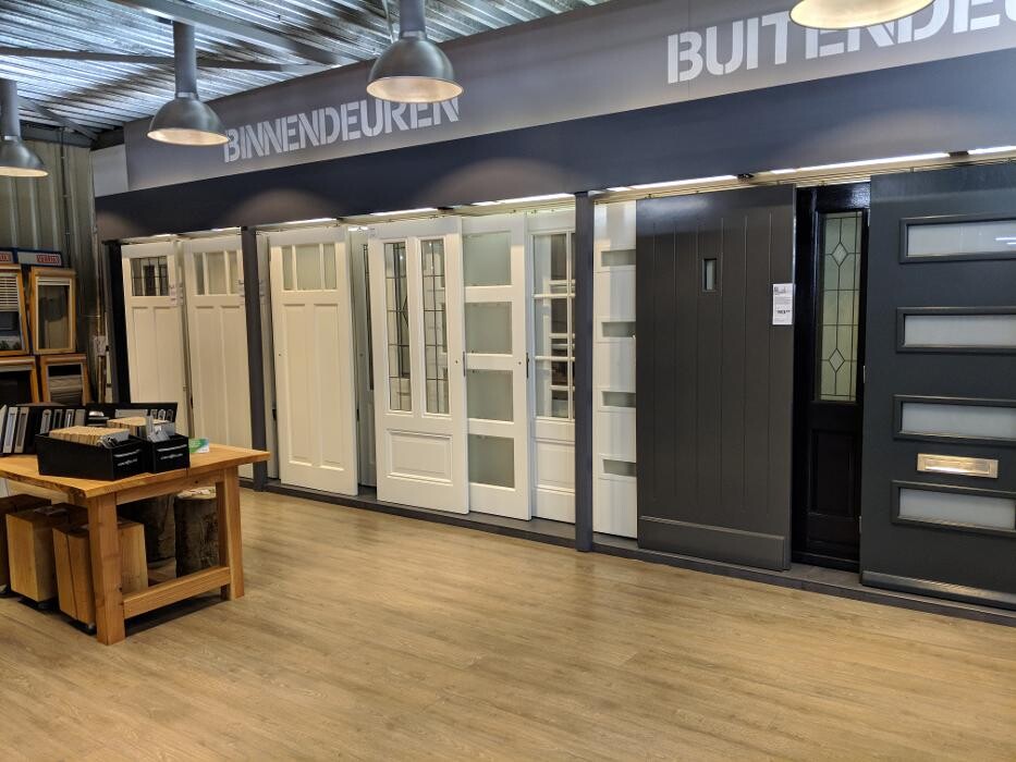 Foto's Hubo bouwmarkt Overloon