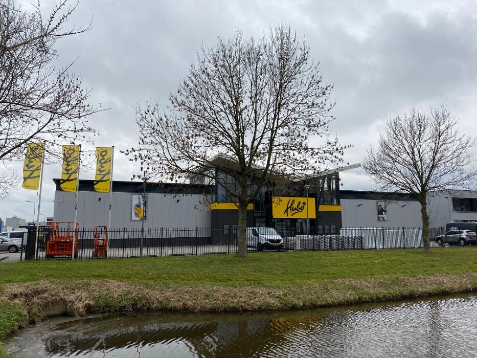 Foto's Hubo XL bouwmarkt Edam