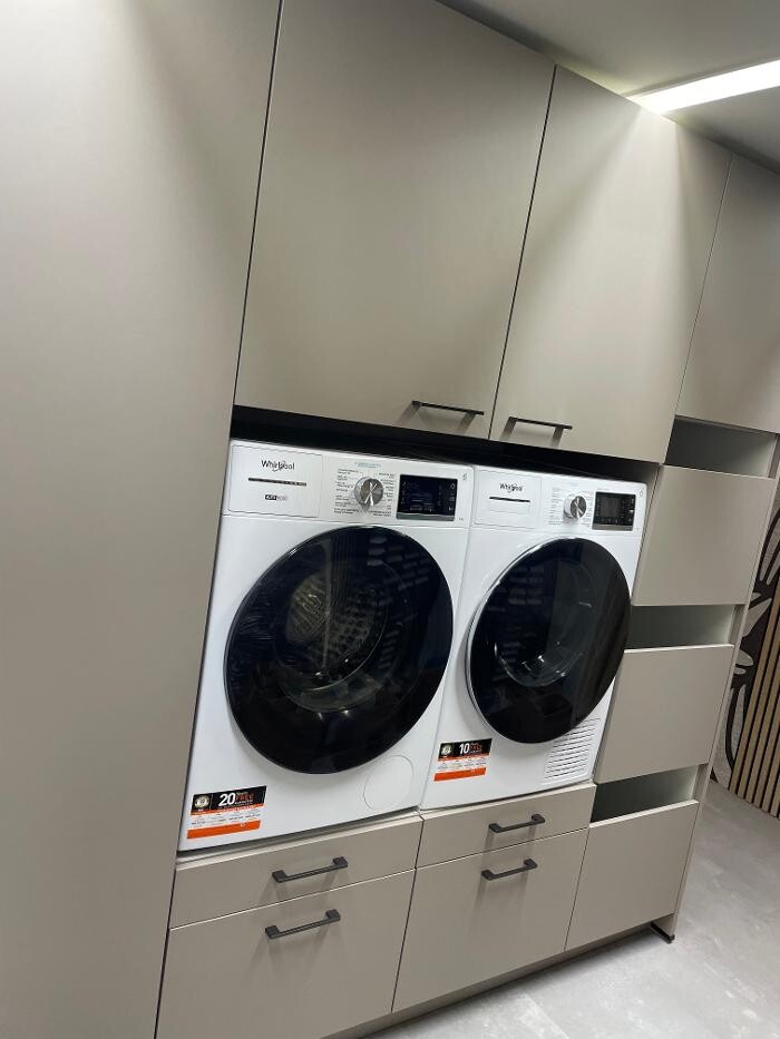 Foto's Hubo XL bouwmarkt Made