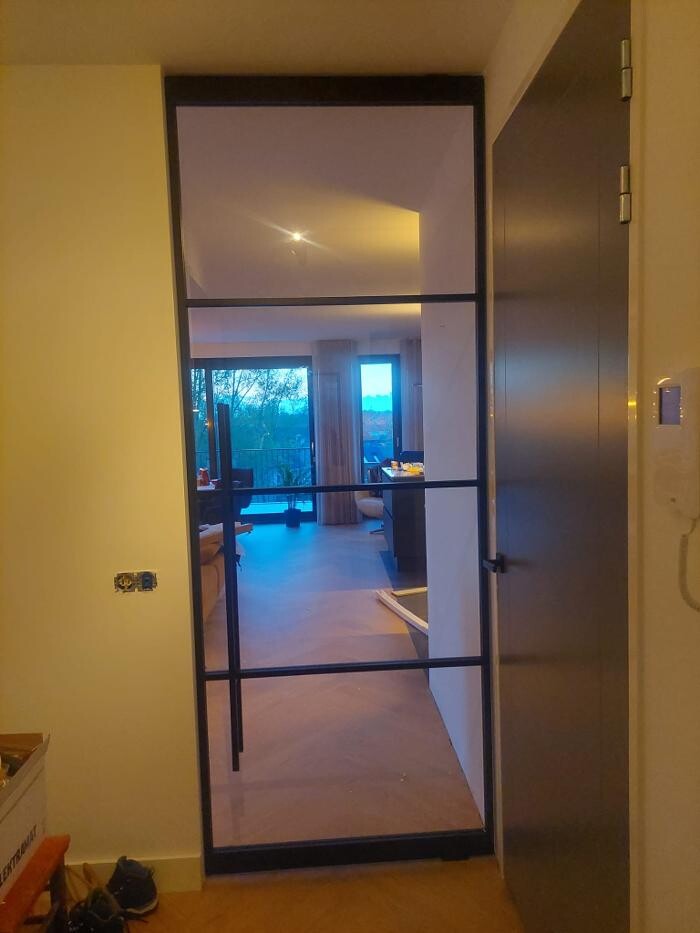 Foto's Hubo XL bouwmarkt Made