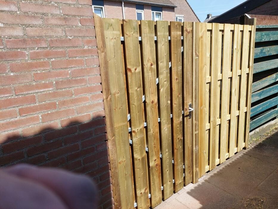 Foto's Hubo XL bouwmarkt Made