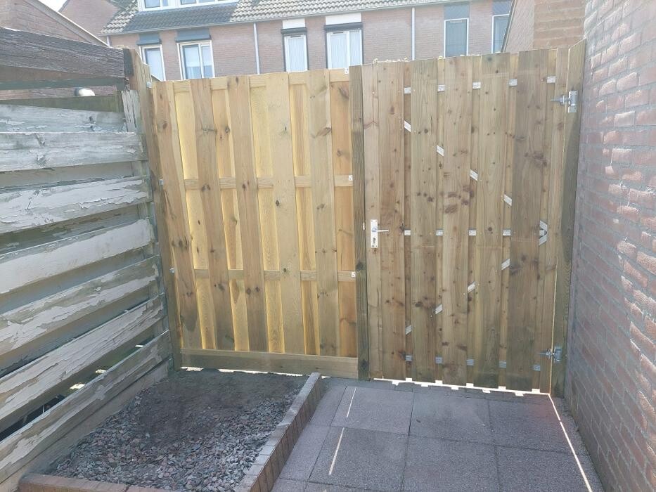 Foto's Hubo XL bouwmarkt Made