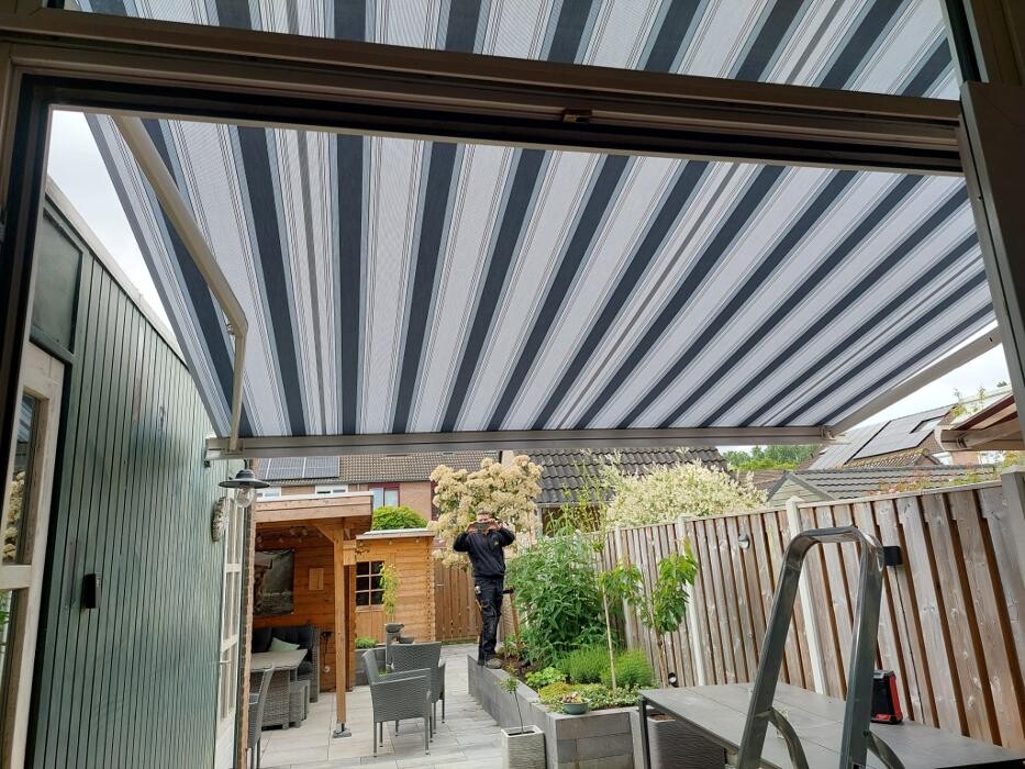 Foto's Hubo XL bouwmarkt Made