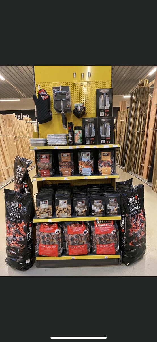 Foto's Hubo XL bouwmarkt Made