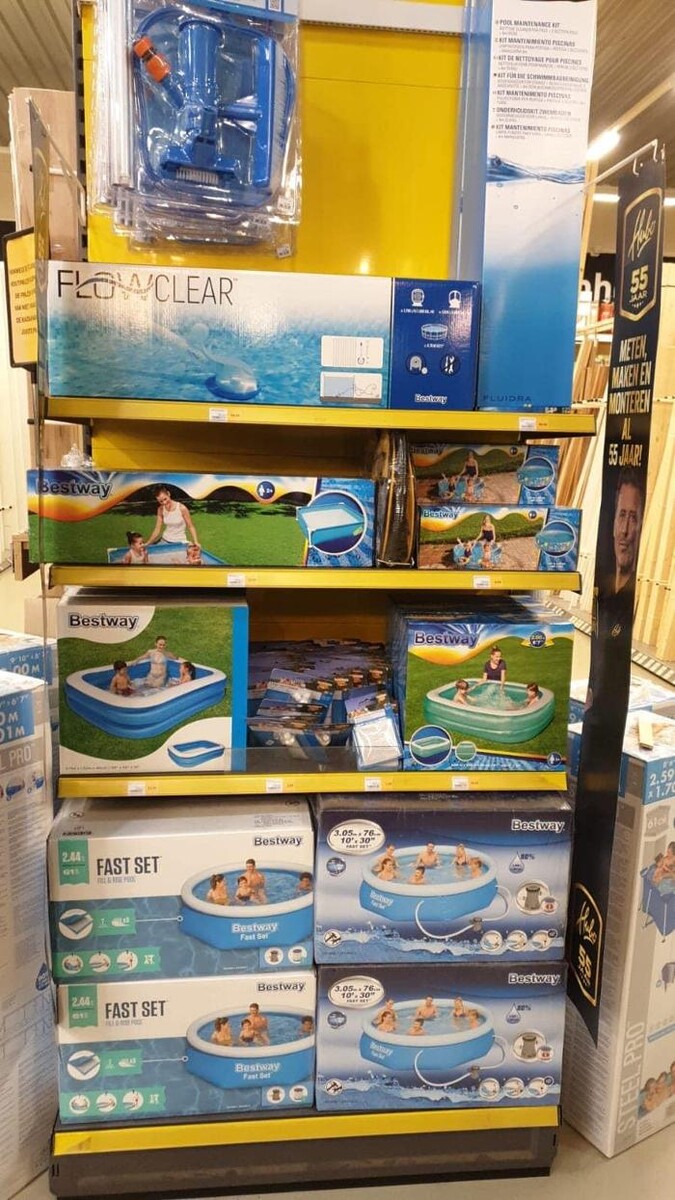 Foto's Hubo XL bouwmarkt Made