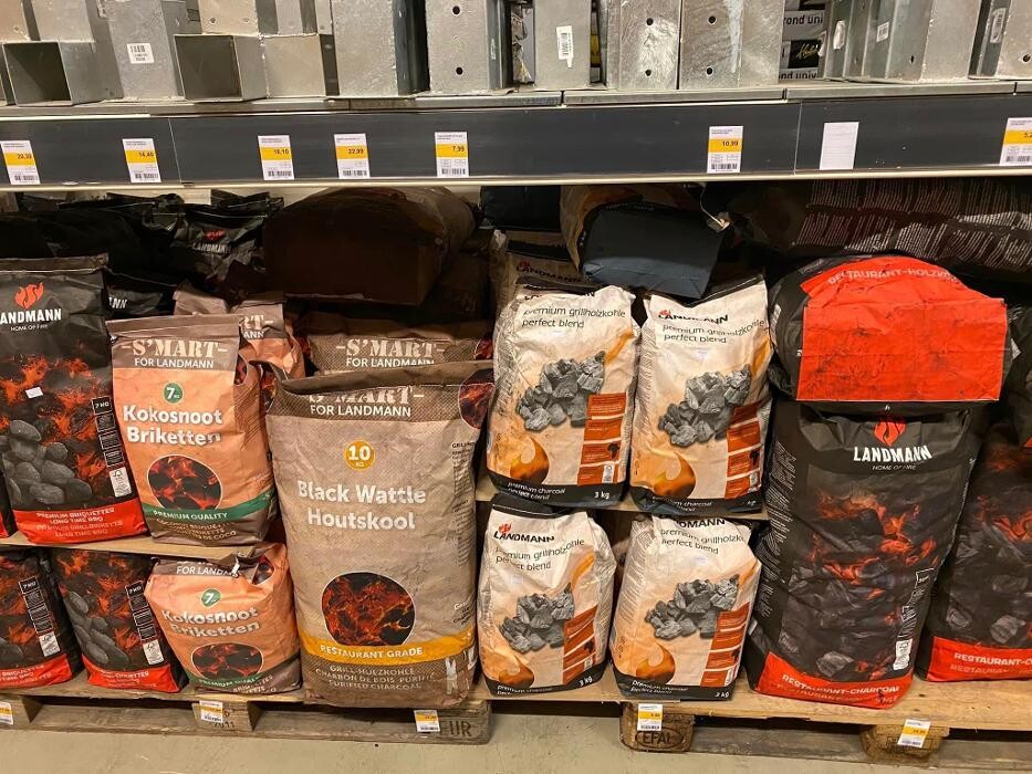 Foto's Hubo XL bouwmarkt Made