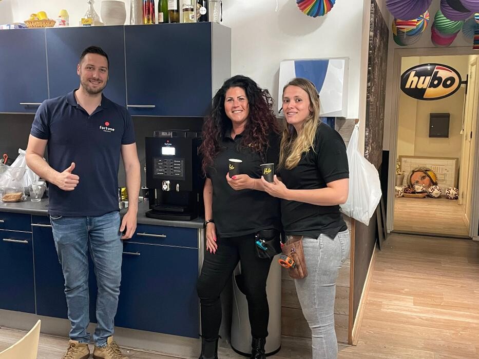 Foto's Hubo XL bouwmarkt Made